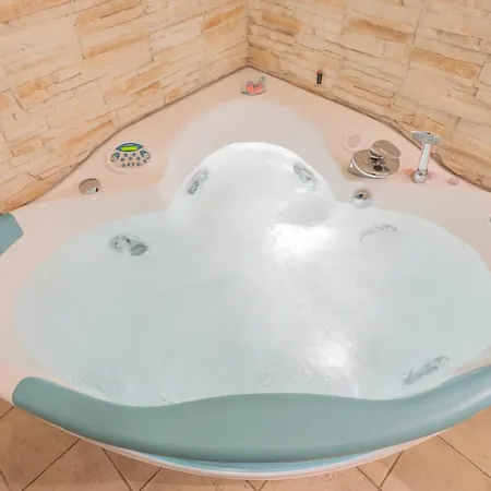 度假居 Clara Parking,wifi,jacuzzi On *